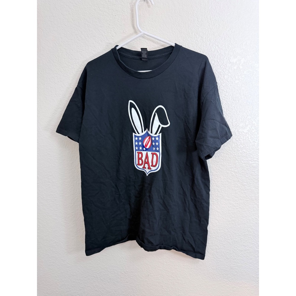 Bad Bunny Benito 32 Graphic T-Shirt Black NFL Shield Logo Mens XL